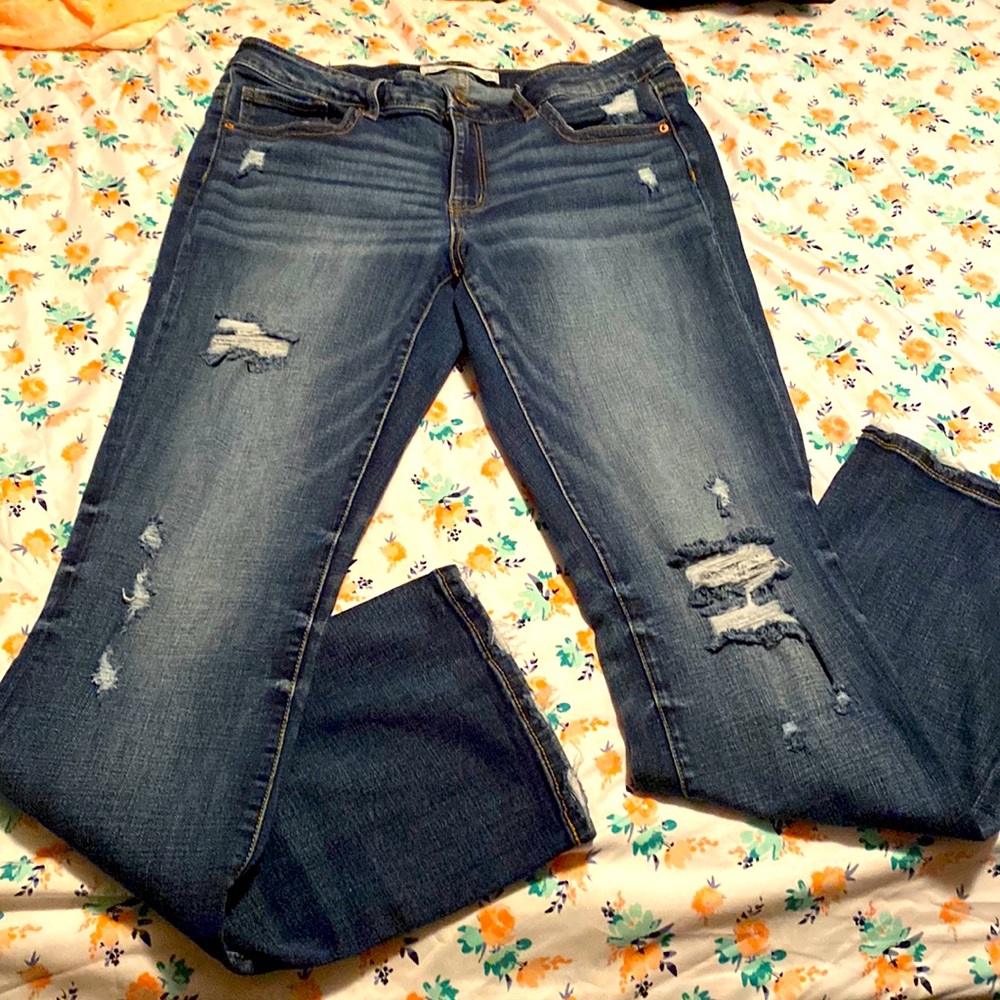 BKE Women’s Distressed jeans